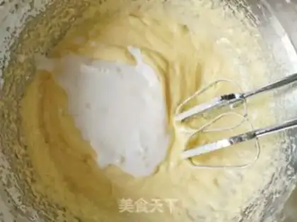 Make Apple yogurt cake step 2