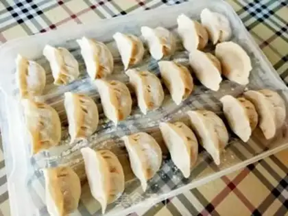 Make Apple yogurt cake step 4