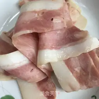 Make Bacon-fried golden mushrooms step 1