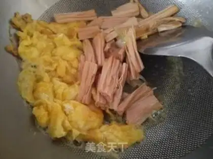 Make Eggs and chicken step 2