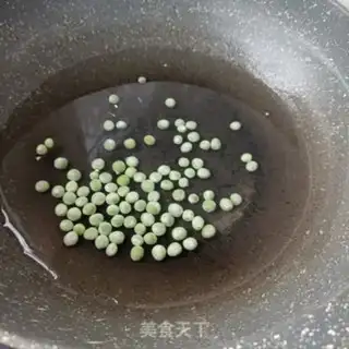 Make Peas orchid beef salad step 0