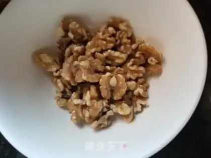 Make Red date walnuts step 2