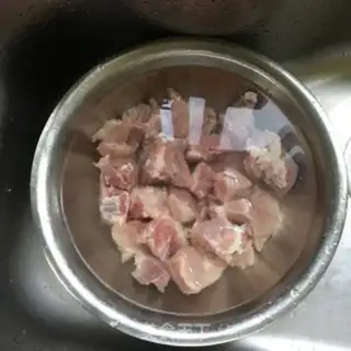 Make Monkey-head mushroom chop soup step 1
