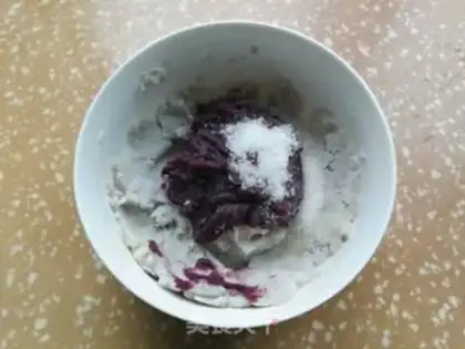 Make Taste mashed potatoes with heart cake step 0