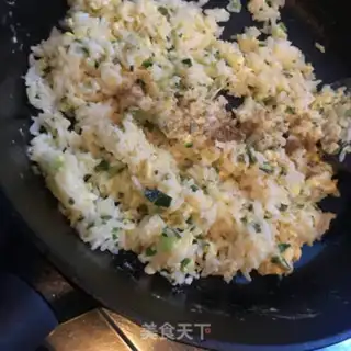 Make Onion egg fried rice step 5