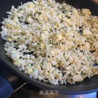 Make Onion egg fried rice step 6