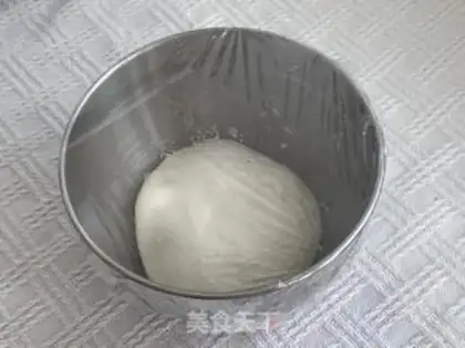 Make Hand grab cake step 1