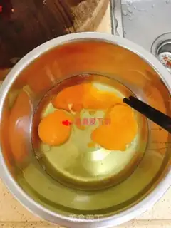 Make Tomato egg noodles step 4