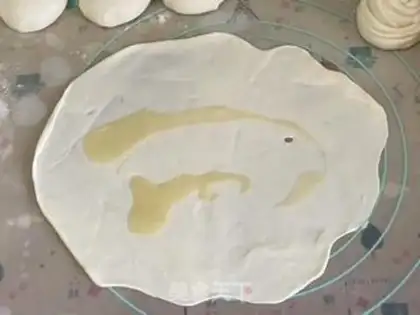 Make Hand grab cake step 7