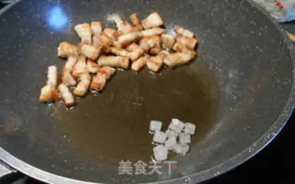 Make Red-burned potatoes and flowers step 6