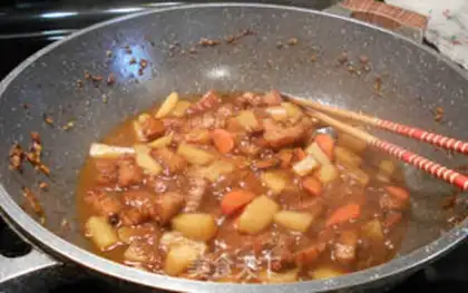 Make Red-burned potatoes and flowers step 14