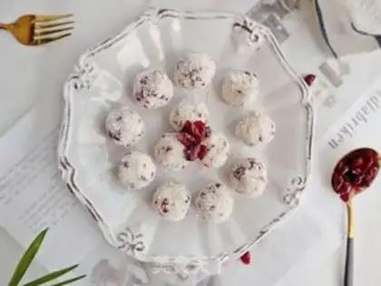 Make ♪ The pox cranberry coconut ball ♪ step 9