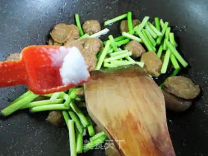 Make Garlic beef balls step 5