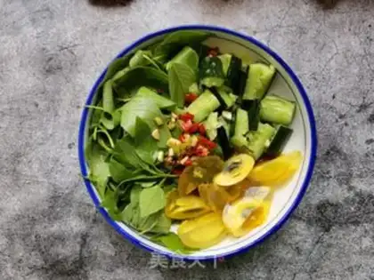 Make A mustard cucumber mixed with eggs step 8