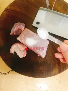 Make Salted fish steam pork step 1