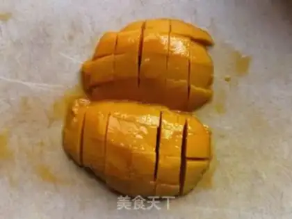 Make Nut mango yogurt cup step 4