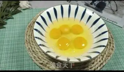 Make Eggs step 0