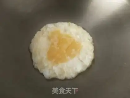 Make Tomato fried eggs step 2