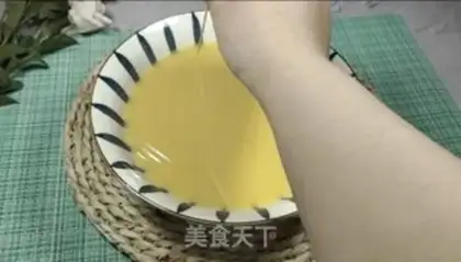 Make Eggs step 1