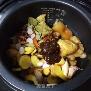 Make Spicy roasted pig hoof step 4