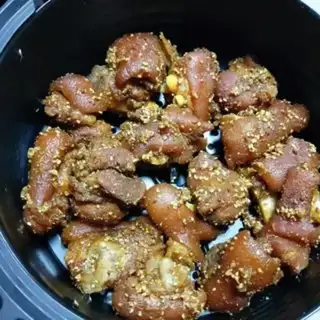 Make Spicy roasted pig hoof step 6