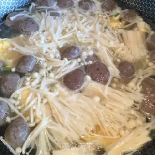 Make Eggballs, gin and mushroom soup step 8