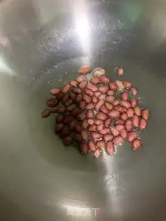 Make Pineapple peanut rice step 1