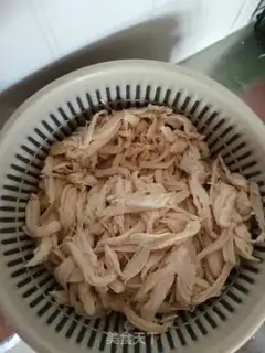 Make Spicy chicken silk step 2