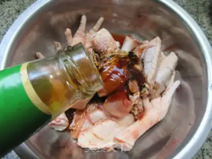 Make New Orleans has chicken claws on his wings step 7