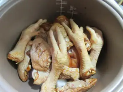 Make New Orleans has chicken claws on his wings step 11