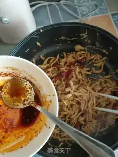 Make Spicy chicken silk step 11