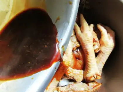 Make New Orleans has chicken claws on his wings step 12