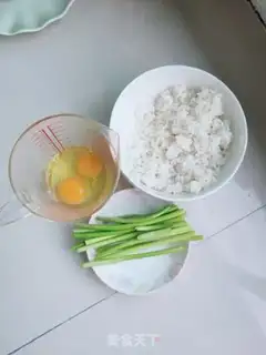 Make Eggs and garlic fried rice step 0