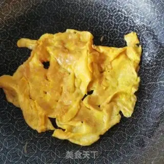 Make Tomato egg noodles step 4