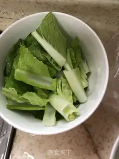 Make Green little cabbage soup step 0