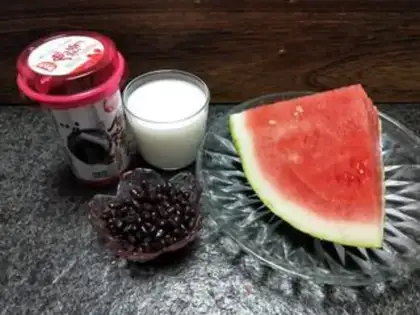 Make Watermelon red soya milk cups step 0