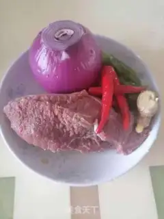 Make Onion beef step 0
