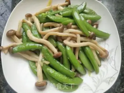 Make Crab mushrooms and sweet beans step 5