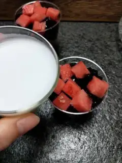 Make Watermelon red soya milk cups step 5