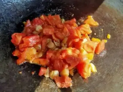 Make Tomato noodle soup step 3