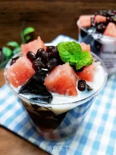 Make Watermelon red soya milk cups step 7