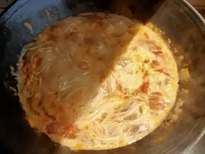 Make Tomato noodle soup step 8