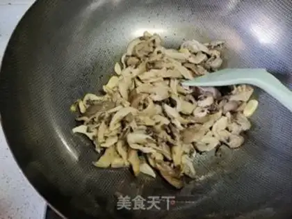 Make Scrambled mushrooms step 5
