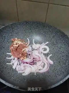 Make Onion beef noodles step 5