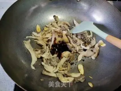Make Scrambled mushrooms step 6
