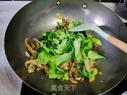 Make Scrambled mushrooms step 7