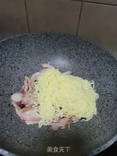 Make Onion beef noodles step 7