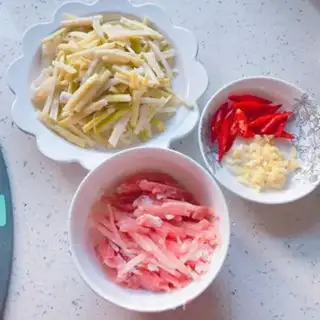 Make Spring fried meat step 0