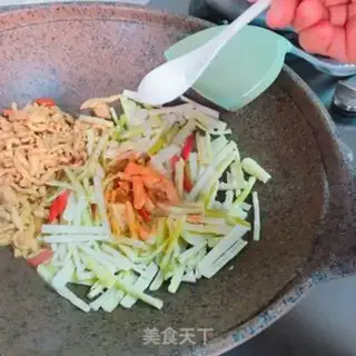 Make Spring fried meat step 4