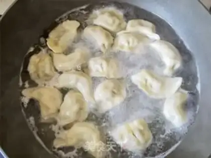 Make Pork dumplings step 21